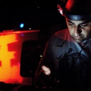 Erphun - 2wo Butterflies (Quivver Remix)