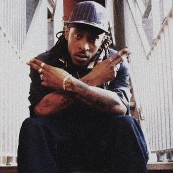 Excellent - Full room of empty persons (Original Mix)