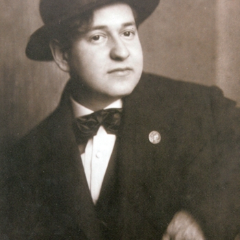 Erich Wolfgang Korngold - Love Theme-The Queen's Conflict (Песня из фильма Морской ястреб / The Sea Hawk)