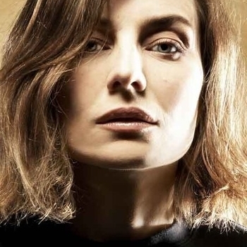 Elli Medeiros - A Baylar Calypso