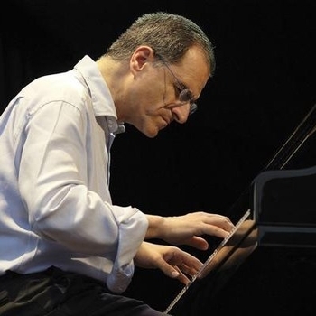 Enrico Pieranunzi & Marc Johnson & Gabriele Mirabassi - Un'alba dipinta sui muri