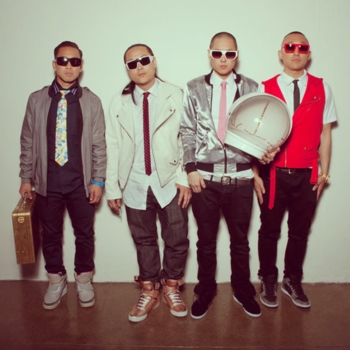 Far East Movement - Round Round