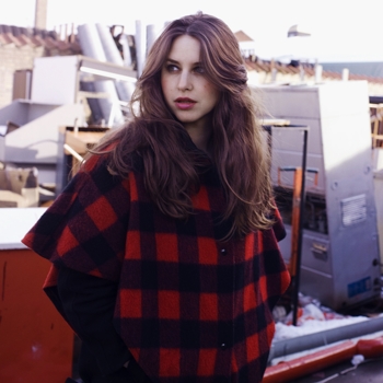 Fallulah - Give Us A Little Love