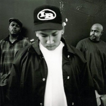 Jack Metzrine feat Foesum - Keep It Alive