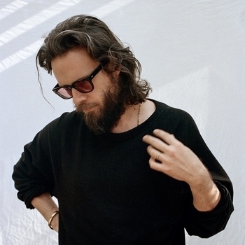 SI Istwa, Father John Misty - The Angry River