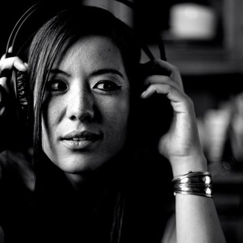 Antillas feat. Fiora - Damaged