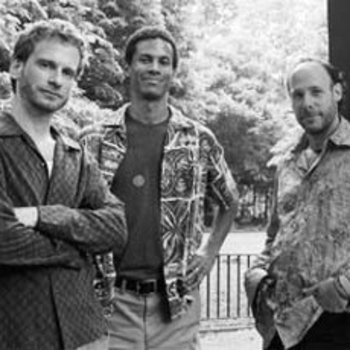 Fly and Sasha Fashion - Right Now (Chunkee Remix)