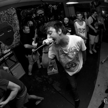 Frameworks - Fear Of Missing Out (Post-Hardcore.COM)