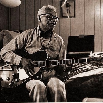 Furry Lewis - Sweet Papa Moan