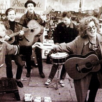 Fairground Attraction - The Moon Is Mine