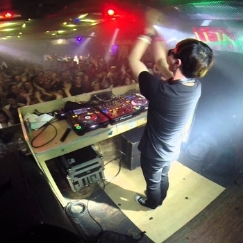 Flash Finger feat Heyul, Alihan Dze - Zon