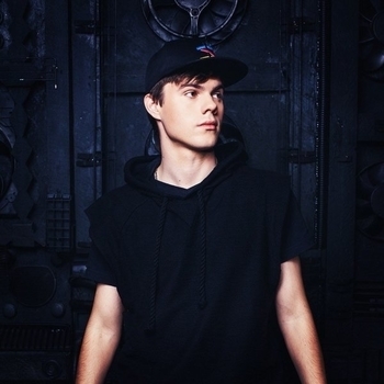 falkon - Sound Wave 180 [April 15 2013] @ KISS FM 2.0