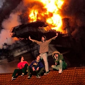 Freezes Deyna - December Moon