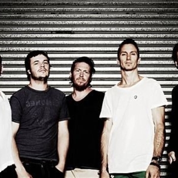 Floating Me - Breaking to Breathe