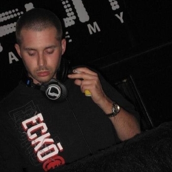 Friske - Requisite (DLR & Ant TC1 remix) - Metalheadz