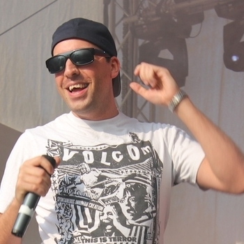 Frauenarzt feat Kamila - Erotica (Single 2006)