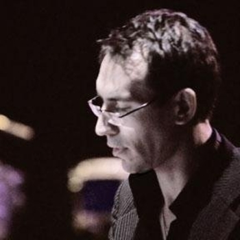 Friends, Lovers & Family - 20 Camels