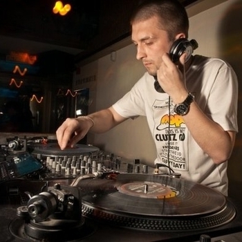 Funky Drummer - Wanna Be With U