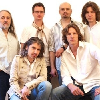 Flying Circus - Let There Be More Light