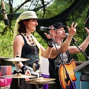 Frenchy and the Punk - Rock Paper Scissors