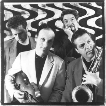 Four Piece Suit - Bombasteroid (Песня из сериала "Секс в большом городе / Sex and the City") (Сезон 2) (Серия 4)