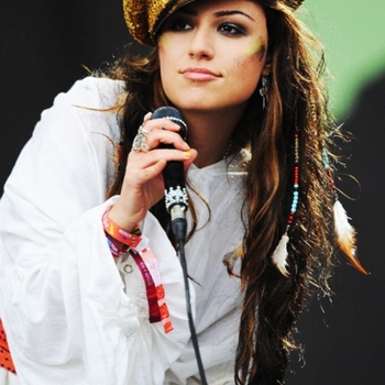 Gabriella Cilmi - save the lies [1 сезон, 5 серия] (OST ''Дневники Вампира'' / "The Vampire Diaries")