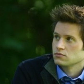 Gavin Mikhail - Wake Me Up (Cover)