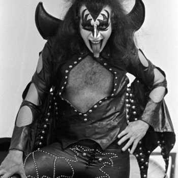 Gene Simmons - I'm the Firestarter