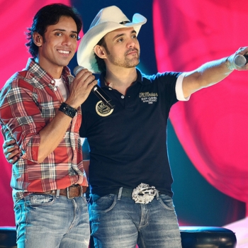 Vбrios - Viver Longe De Vocк Nгo Dб - Guilherme e Santiago