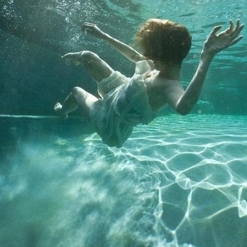 Glasser feat Deetron - Shape (Remix)