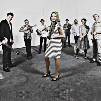 Giulia y Los Tellarini - Ay Mi Niña