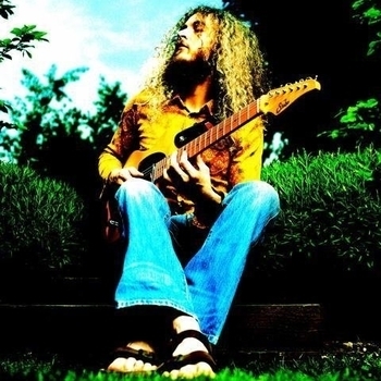 Lee Ritenour and Guthrie Govan, Tal Wilkenfeld - Fives (6 String Theory 2010)