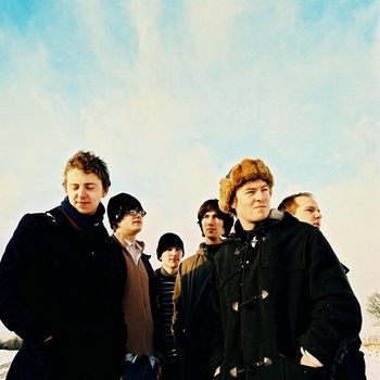 Girls In Hawaii - 9.00 AM