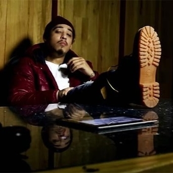 GlossyTeria - Невидима