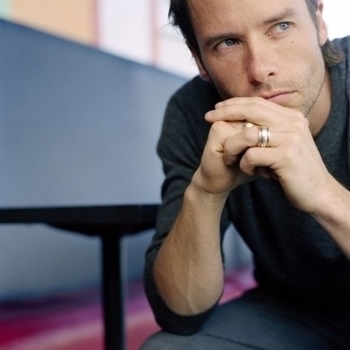 Guy Pearce - Taste