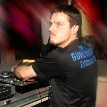 Gianluca Motta - Not Alone (Tiger Stripes remix)