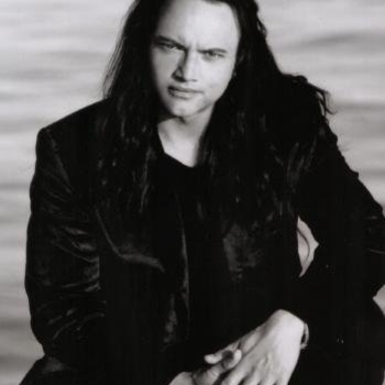 Geoff Tate, Michael Wilton, Craig Goldy, Rudy Sarzo, Simon Wright & Scott Warren - Lucy in the Sky With Diamonds