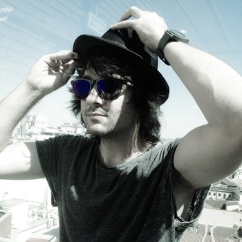 Gilbert Le Funk - Let The Beat Hit 'Em