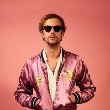 G.U.M. - S T U D E N T