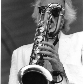 Gary Mulligan - The Shadow Of Your Smile (romantic-saxophone)