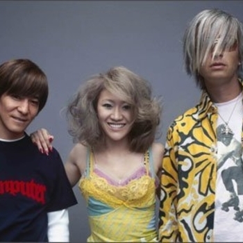 Whiz Kid & GLOBE - Play That Beat Mr DJ