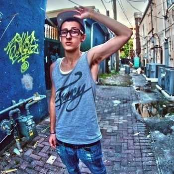 Hi-Rez - No Place Like Home (Ft. D. Willz)