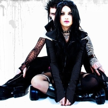 Helalyn Flowers - Love Like Aliens (hentai tentacle mix by Mechanical Cabaret)