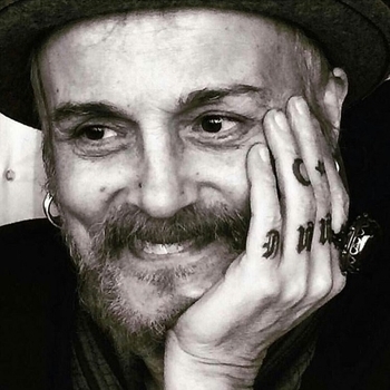 Harun Kolcak and Neden Yetmiyor - Canim Sikkin (Muzisyen 2006)