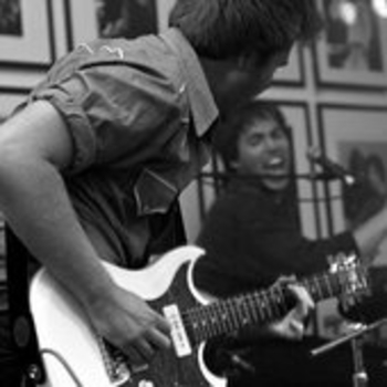 Hot Fiction - Vamos A La Playa (2013) (Baila Baila)