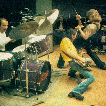 Hurriganes - Eight Days a Week