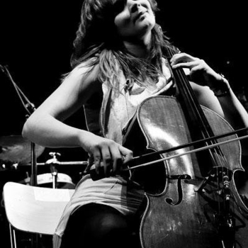 Hildur Gudnadottir - Following Sophie (Мелодия из фильма "Джокер / Joker")