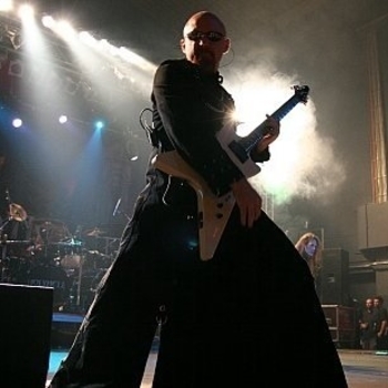 Hess - Is-More-Yes-Boss-Serge-Devant-Remix (mp3cut.net)