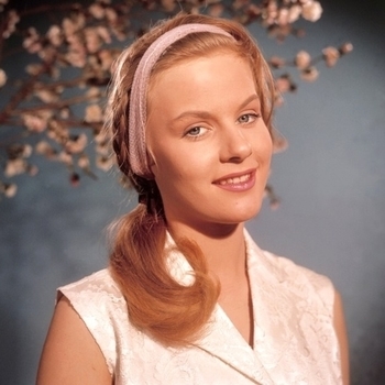 Heidi Bruhl and Frederick Loewe - Ich hatt getanzt heut Nacht (Traume der Vergangenheit 2020)