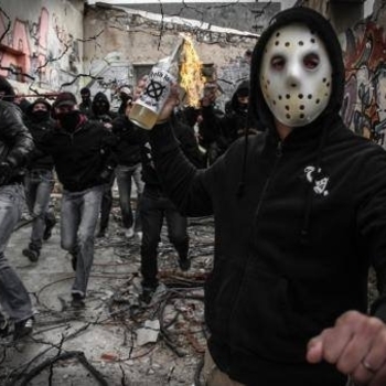 Hold Fast - Chute Libre